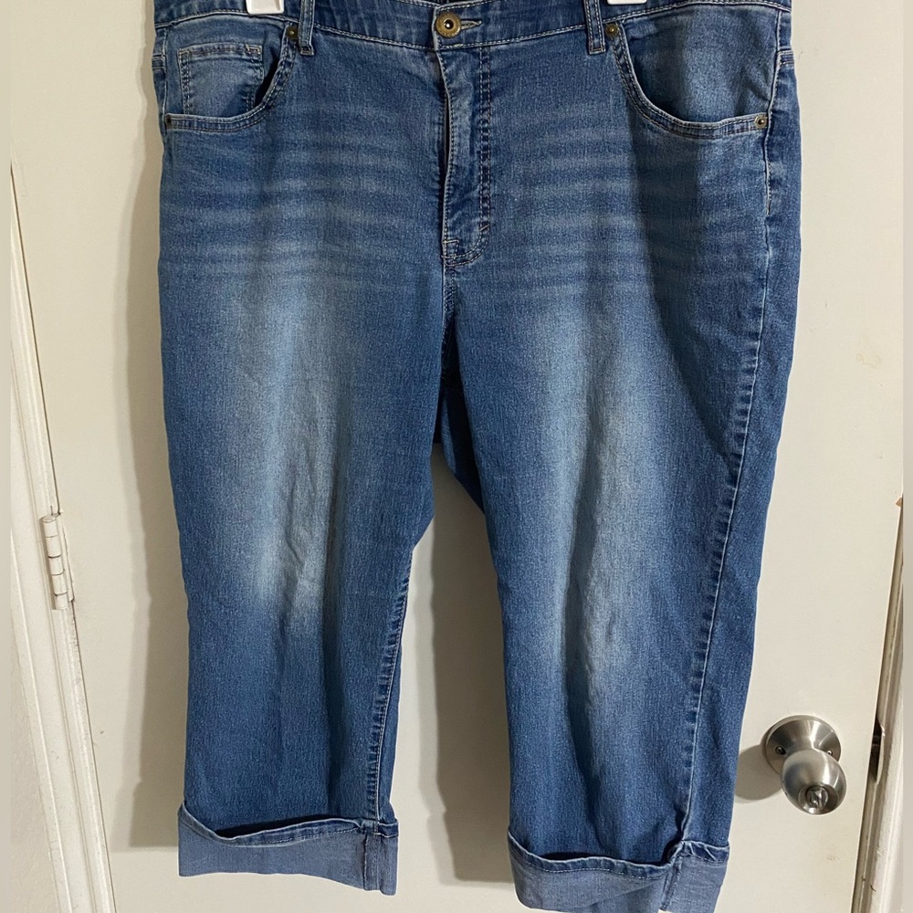 Faded Glory Blue Jean Capris SIZE 20W